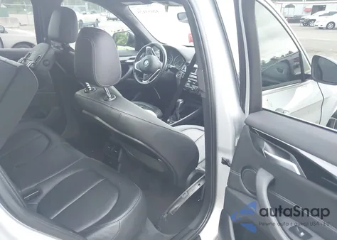 2018 BMW X1 xDrive28I z USA, uszkodzony, nr VIN WBXHT3C3XJ5K21209